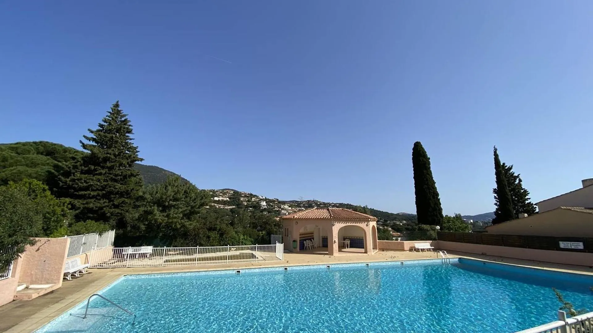 Σπίτι διακοπών Mazet Renove Avec Piscine, Tennis, 2 Terrasses A Cavalaire-Sur-Mer. - Fr-1-100-333